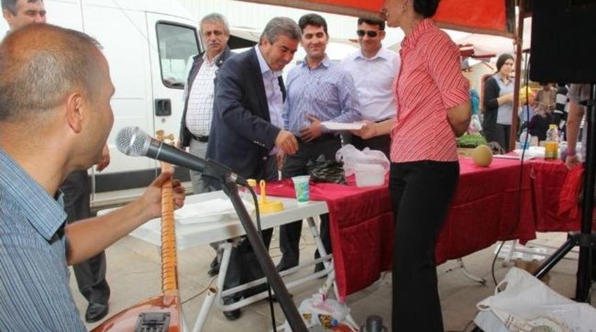 Başkan Tursun&rsquo;dan &Ouml;ğrencilerin Kermesine Destek