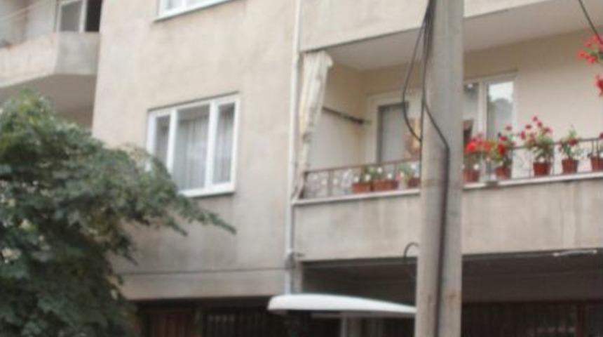 Orhangazi'de 3. Kattan D&uuml;şen &Ccedil;ocuk Yaşam M&uuml;cadelesi Veriyor