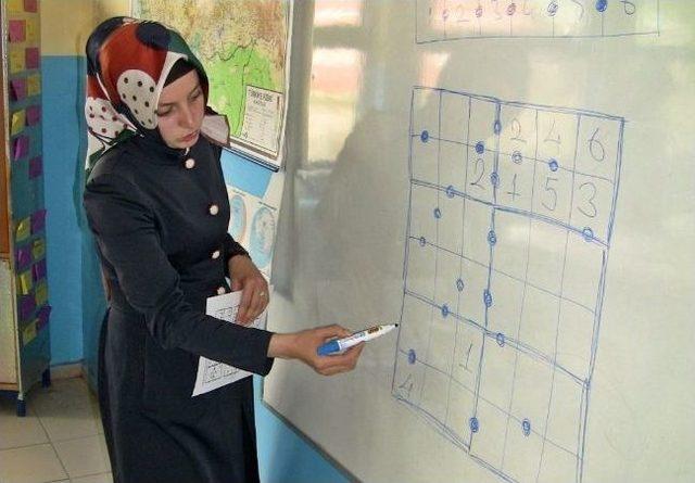 Bayburt &Uuml;niversitesi Yine Bir İlki Ger&ccedil;ekleştirerek Bayburt&rsquo;ta Zek&acirc; Oyunları Şenliği D&uuml;zenliyor 1