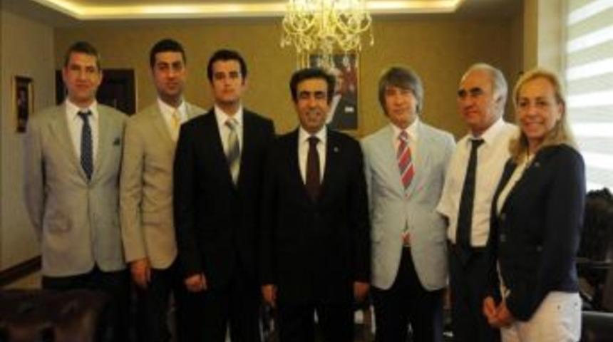 Mertid Y&ouml;netiminden Vali G&uuml;zeloğlu&rsquo;na Ziyaret