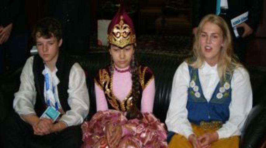 T&uuml;rk&ccedil;enin &Ccedil;ocuklarından Fasıllı Ziyaret