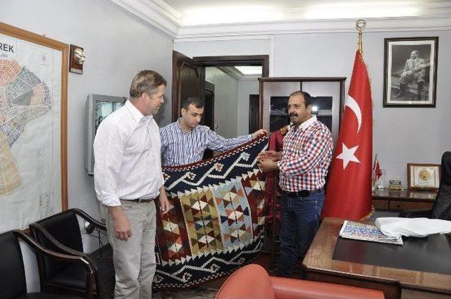 Slovakya&rsquo;nın Vinne Şehri Belediye Başkanı Siverek i Ziyaret Etti 2