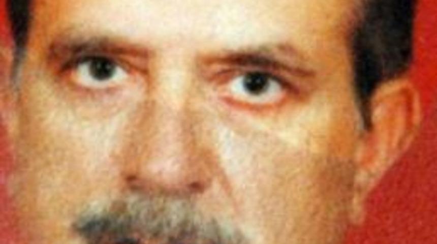 Tarla S&uuml;rerken Trakt&ouml;r&uuml;n Altında Kaldı