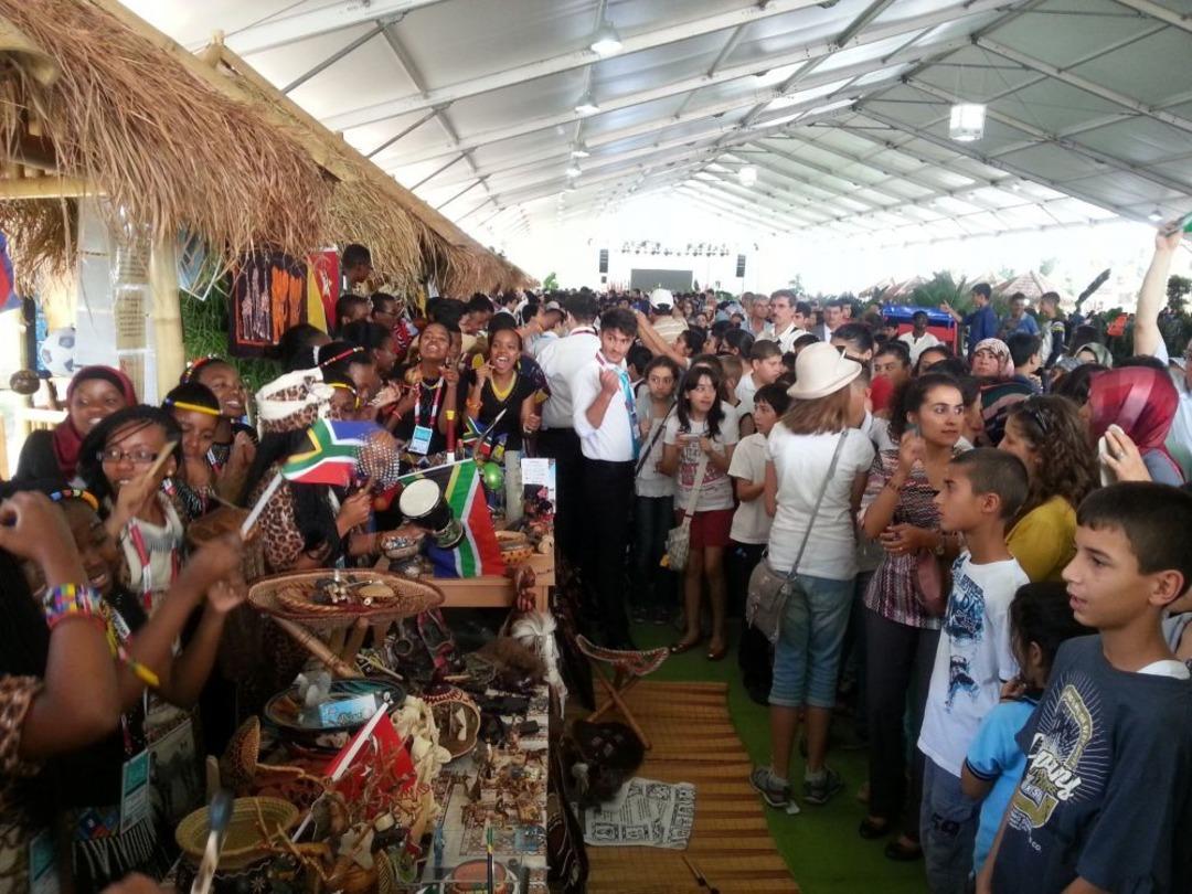 K&uuml;lt&uuml;r Ş&ouml;leni Kapılarını A&ccedil;tı, İzmirliler Akın Etti