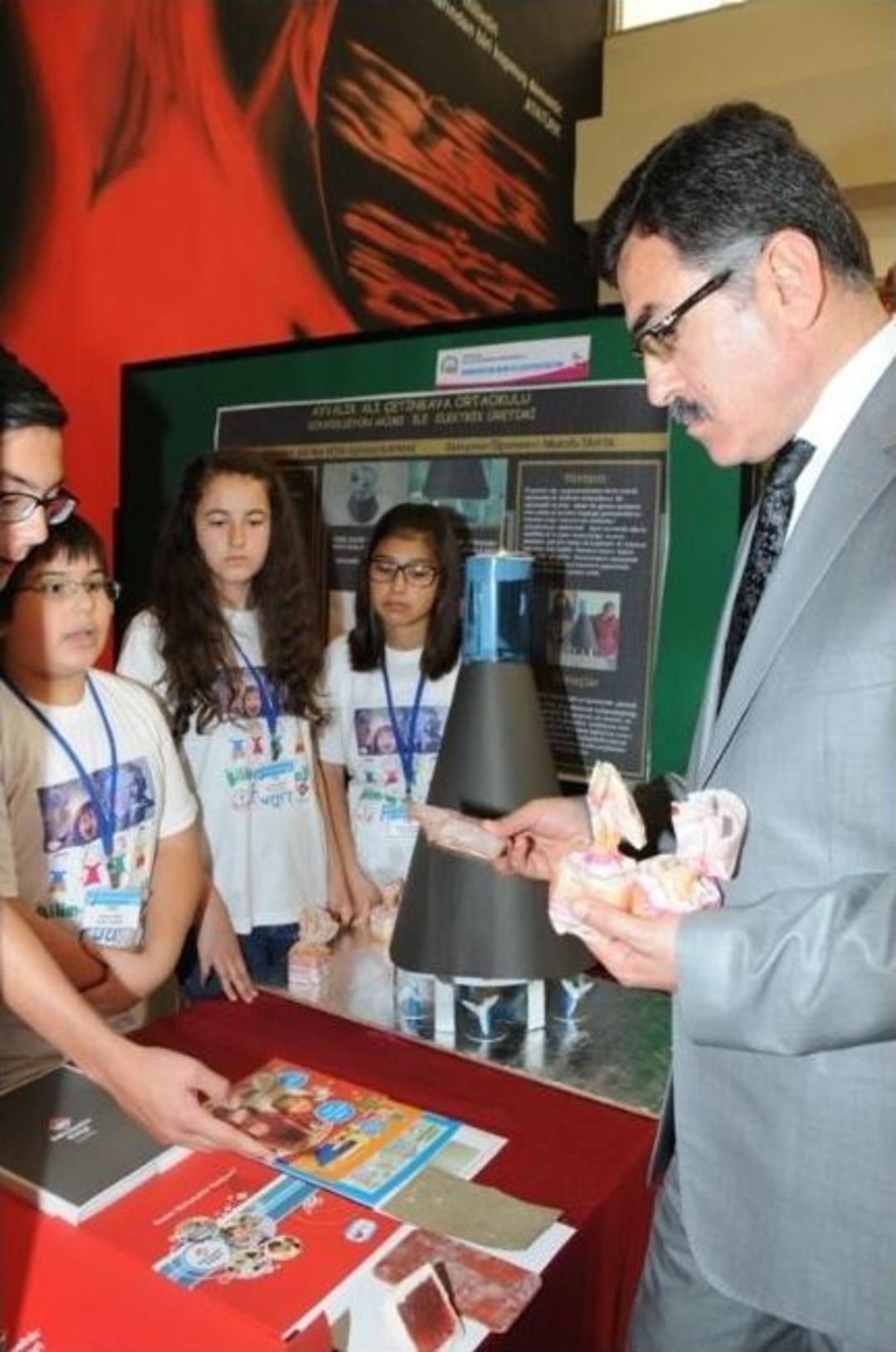 Balıkesir'de Gen&ccedil; Mucitler İcatlarını Sergiledi