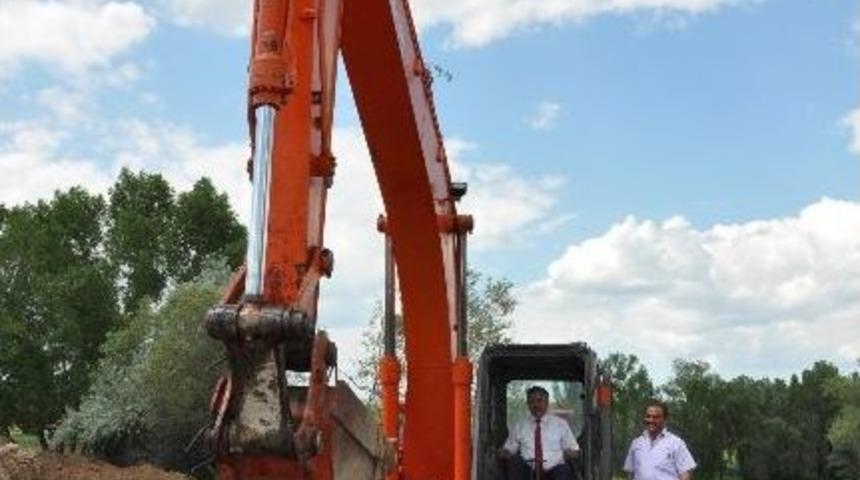 &Ccedil;iğdemli Belde Belediyesi Kanalizasyon Şebekesini Yeniliyor