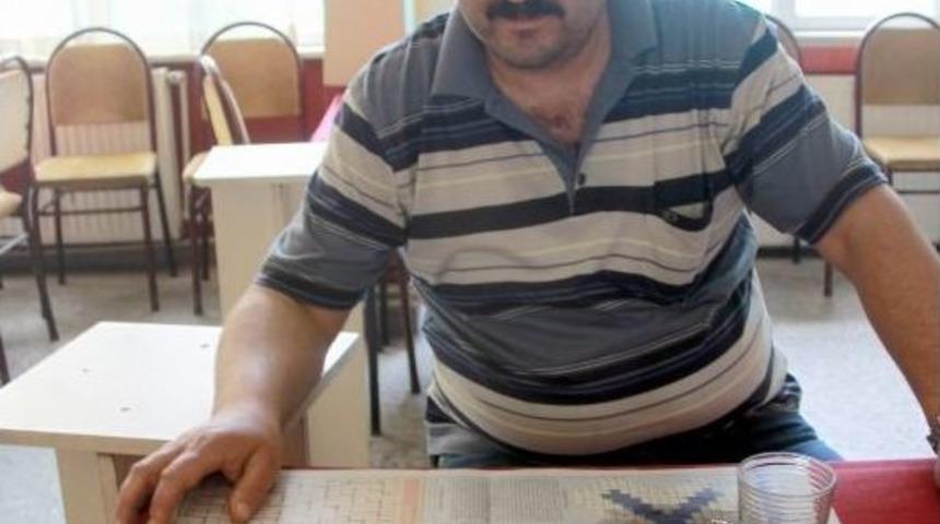 Yavru Kumruya Kahveci Sahip &Ccedil;ıktı