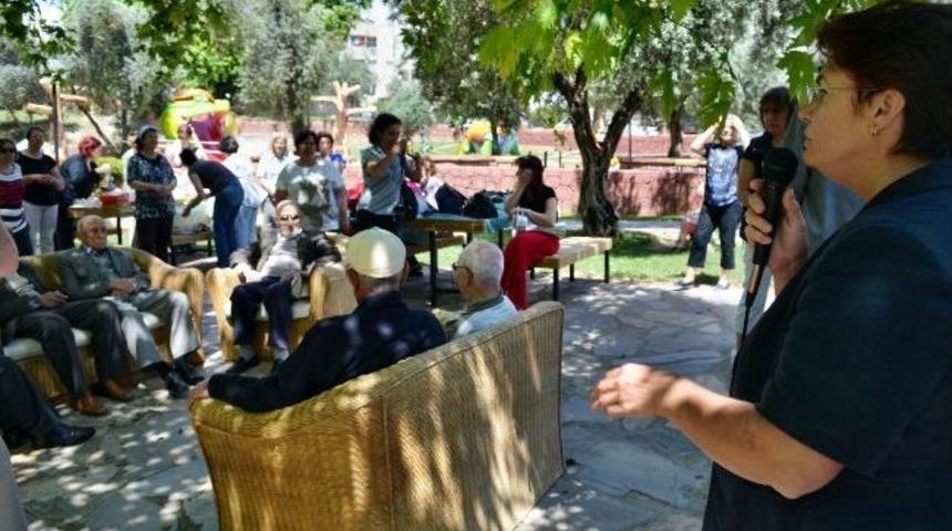 S&ouml;ke Kadın Meclisi Huzur Evi Yaşlılarını Ağırladı