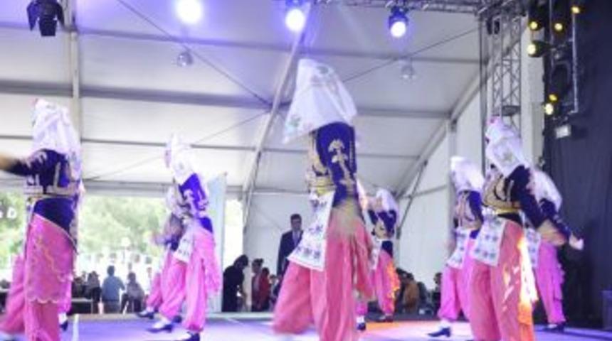 K&uuml;lt&uuml;r Ş&ouml;leni'nde Sahne Etkinlikleri Başladı