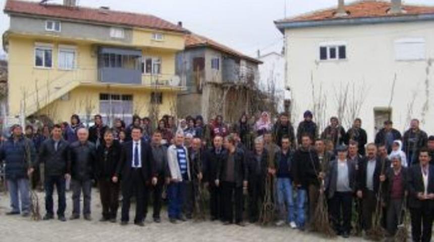 Afyonkarahisar&rsquo;da &Ccedil;ift&ccedil;ilere Y&ouml;nelik Verilen Kurslar Devam Ediyor