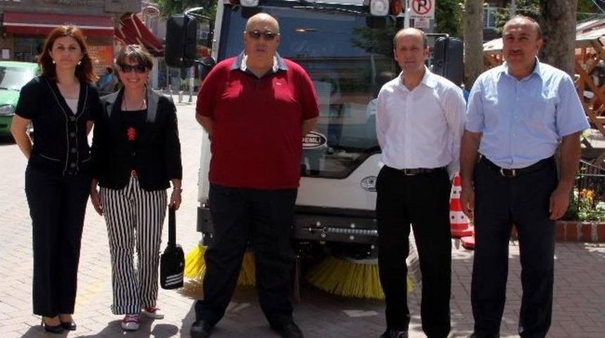 Amasra'ya Yol S&uuml;p&uuml;rme Aracı