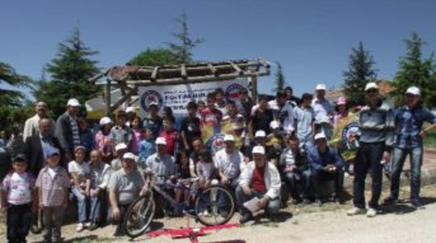 Eğitim Bir-sen Kaman İl&ccedil;esinde U&ccedil;urtma Şenliği D&uuml;zenledi