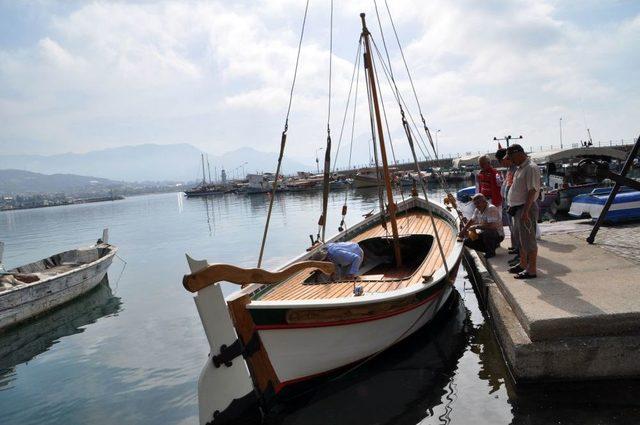 Osmanlı Pazar Kayığı Denize Indirildi