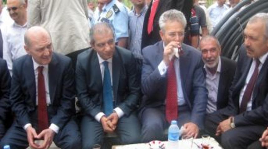 &Ccedil;evre Ve Şehircilik Bakanı Erdoğan Bayraktar, Tokat'ta