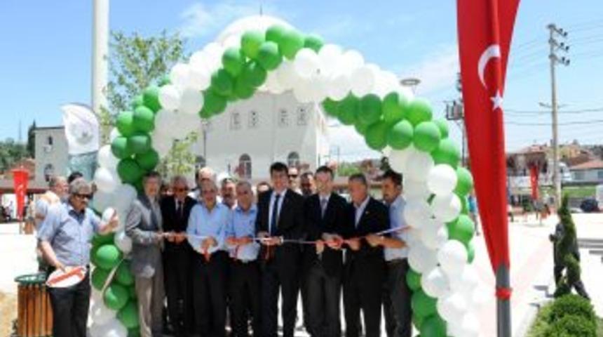Osmangazi Belediyesi Ovaak&ccedil;a Meydanı'nı 6 Ayda Hizmete A&ccedil;tı
