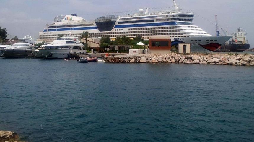 Antalya Bu Yıl 170 Bin Gemi Yolcusu Ağırlamayı Hedefliyor