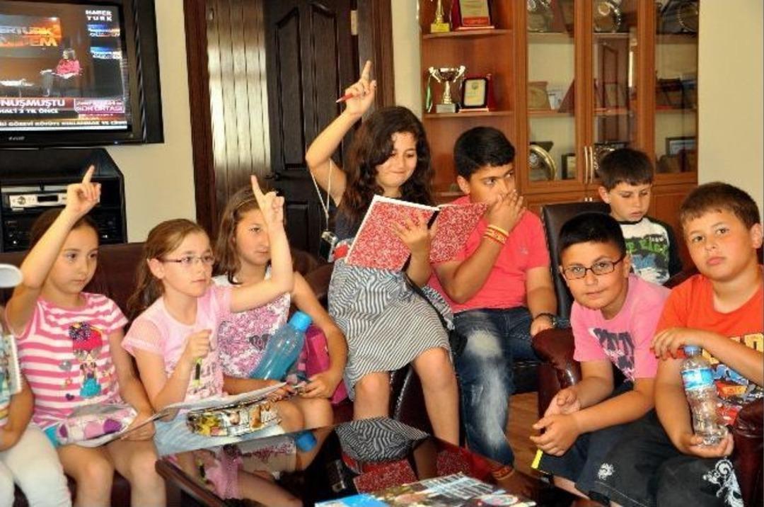 Minik &Ouml;ğrenciler Başkan Oğuz&rsquo;la Buluştu