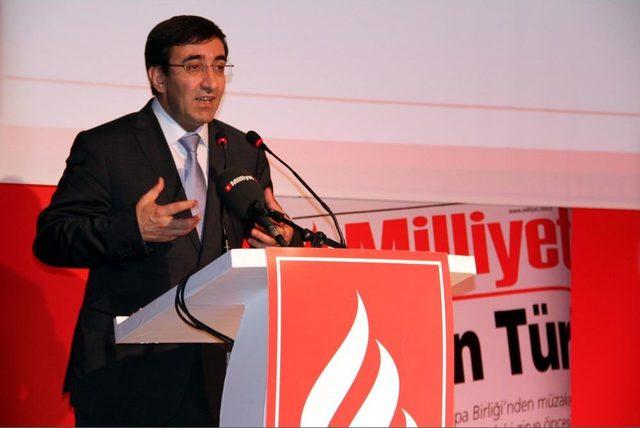 Bakan Yılmaz, 'terör' Deyince, BDP'liler Salonu Terk Etti