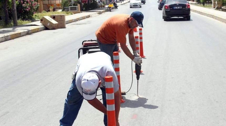 Ayvalık&rsquo;ta En &Ccedil;ok Trafik Kazasının Yaşandığı Cadde Ikiye B&ouml;l&uuml;nd&uuml;.