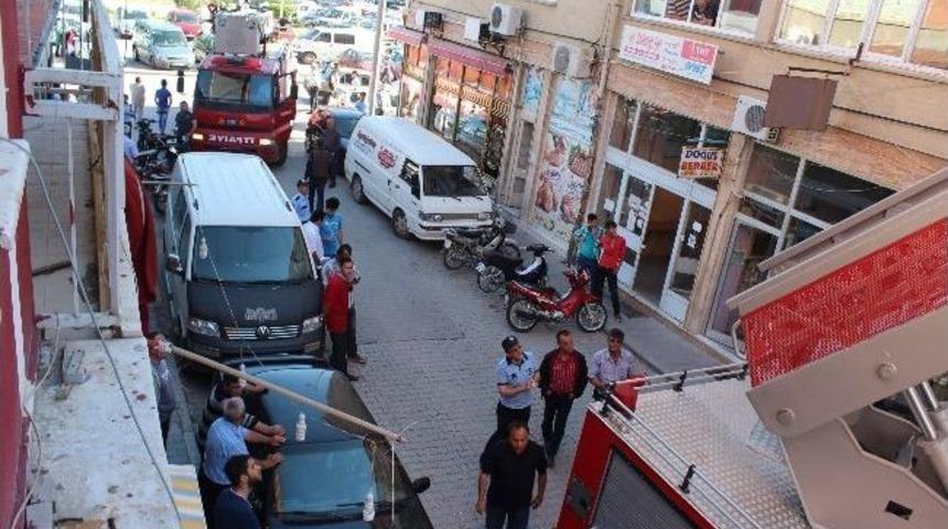 İtfaiye Park Eden Ara&ccedil;lardan Sokağa Giremedi