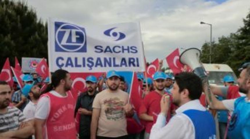 İş&ccedil;iler Gebze Organize Sanayi'nin Giriş Ve &Ccedil;ıkışını Kapattı