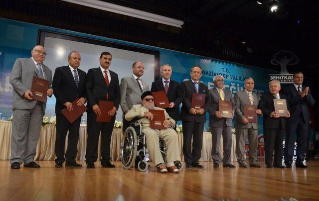Eğitimine Katkı Sağlayan 51 Iş Adamına Iki Bakan Teşekk&uuml;r Belgesi Verdi 1