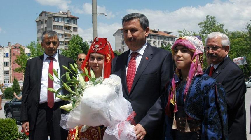 K&uuml;tahya'ya Atanan Vali Yılmaz G&ouml;revine Başladı