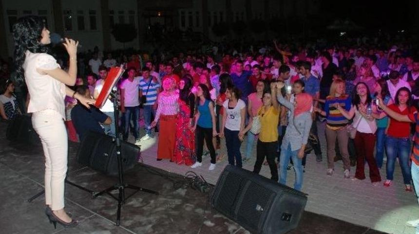 Nizip Bahar Şenliğinde Eğlence Zamanı