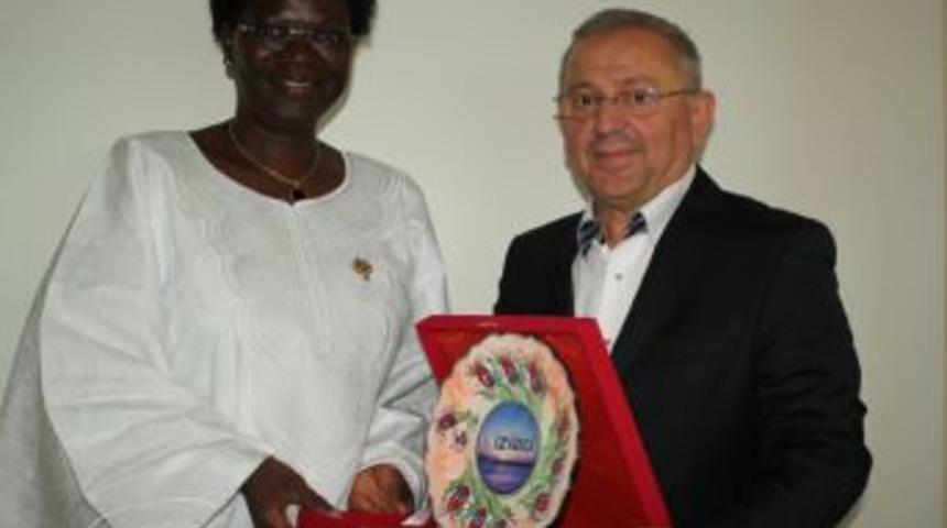 Burkina Fasolu Milletvekili Kando: T&uuml;rk Işadamlarını Bekliyoruz