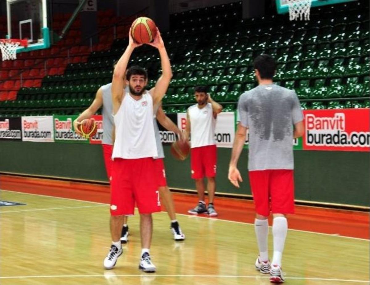 Banvit Yarı Final Hazırlıklarını S&uuml;rd&uuml;r&uuml;yor