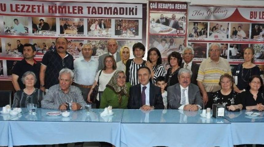 Vali Altıparmak Hemşehrileri İle Vedalaştı