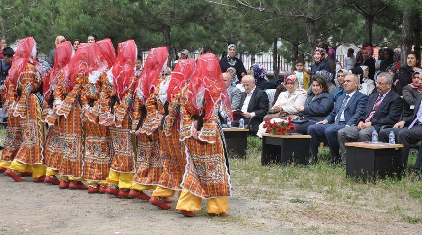 Sorgun Halk Eğitim Merkezi Yıl Sonu Sergisi A&ccedil;tı