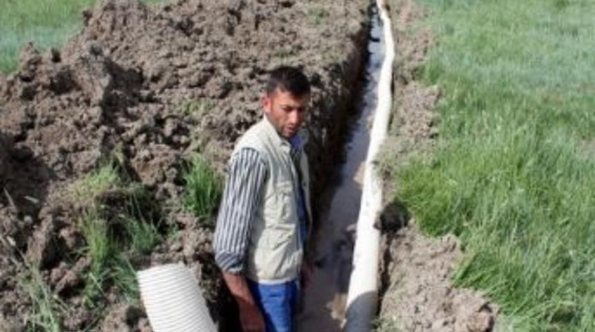 Yeni&ccedil;ubuk Belediyespor Tesisi İ&ccedil;in Drenaj &Ccedil;alışmalarına Başlandı