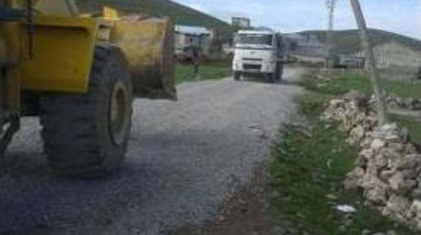 Kendi Yollarını Yaptılar