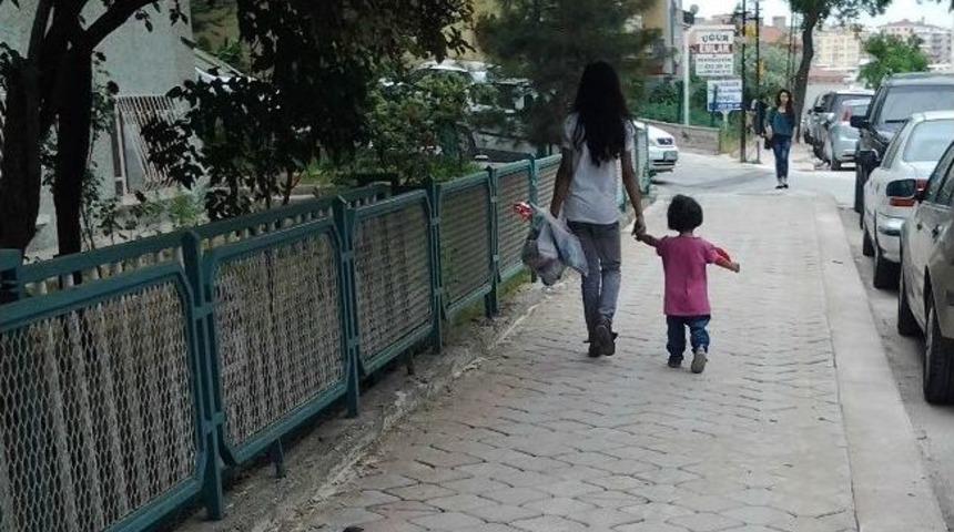 &Ccedil;ankaya&rsquo;da D&uuml;z Ayak Kaldırımlar Yaygınlaşıyor