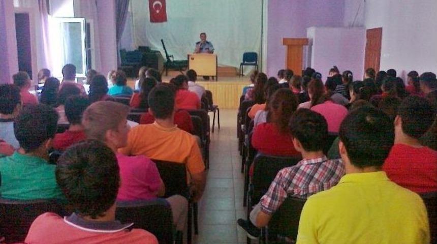 Kumru&rsquo;da &ldquo;uyuşturucu&rdquo; Semineri