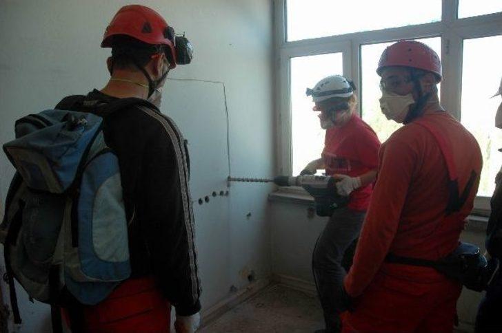 Akut’tan Gerçeğini Aratmayan Eğitim G4