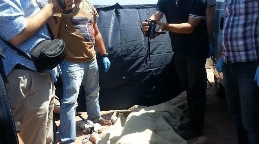 İnciraltı'nda Erkek Cesedi