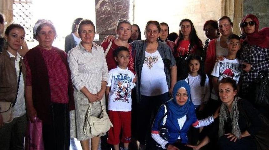 &Ouml;nder Kadınlar Ankara Gezisinde