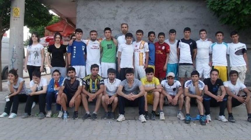 İdilli Gen&ccedil;ler Kendi İmkanlarıyla Sınavlara Hazırlanıyor