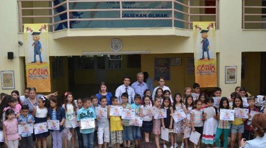 İngilizce Kursunu Tamamlayanlar Sertifikalarını Aldı