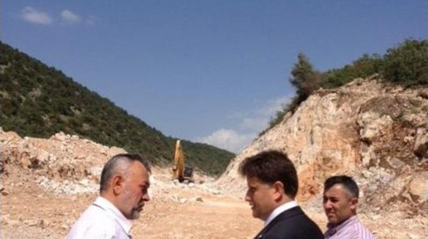 Milletvekili Poyraz, Dikenli Boğaz Geçidi'ndeki Yol Yapım Çalışmalarını İnceledi