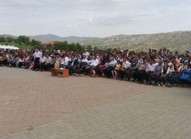 Sincik’te, ‘bana Bir Masal Anlat Baba’ Kitap Okuma Yarışması