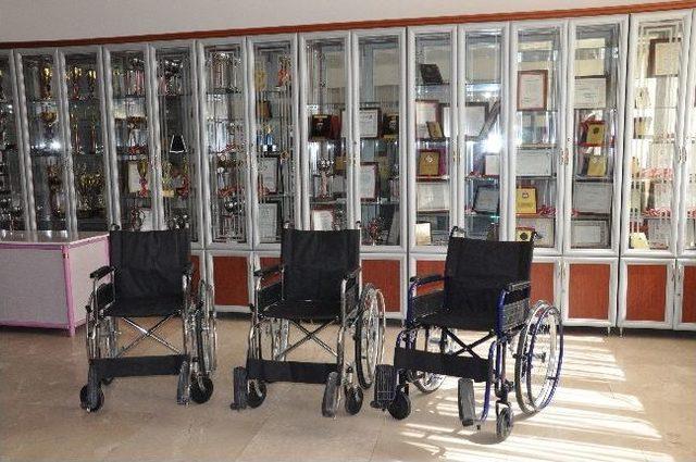 202 Bin Adet Mavi Kapak Topladılar 1