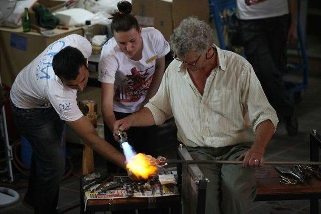 Cam Ustaları B&uuml;y&uuml;l&uuml;yor 2