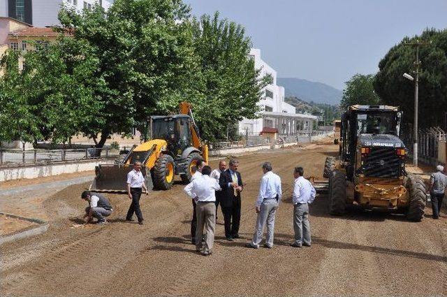 Bölge Hastanesinin Çevre Yol Düzenlemesi Yapılıyor