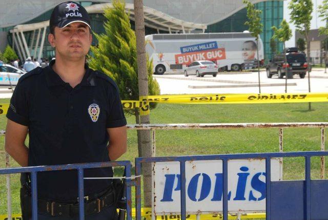 Başbakan Erdoğan, 4 Helikopterin Eskortluğunda Reyhanlı ya Ge&ccedil;ti 2