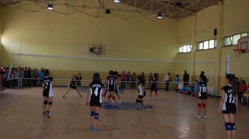 Formaları 19 Mayıs İ&ccedil;in Terlettiler