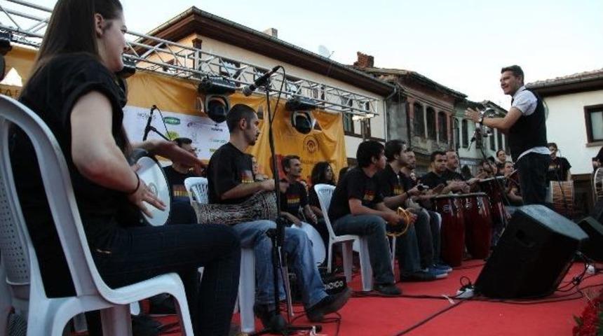 Odunpazarı Cam Festivali S&uuml;r&uuml;yor