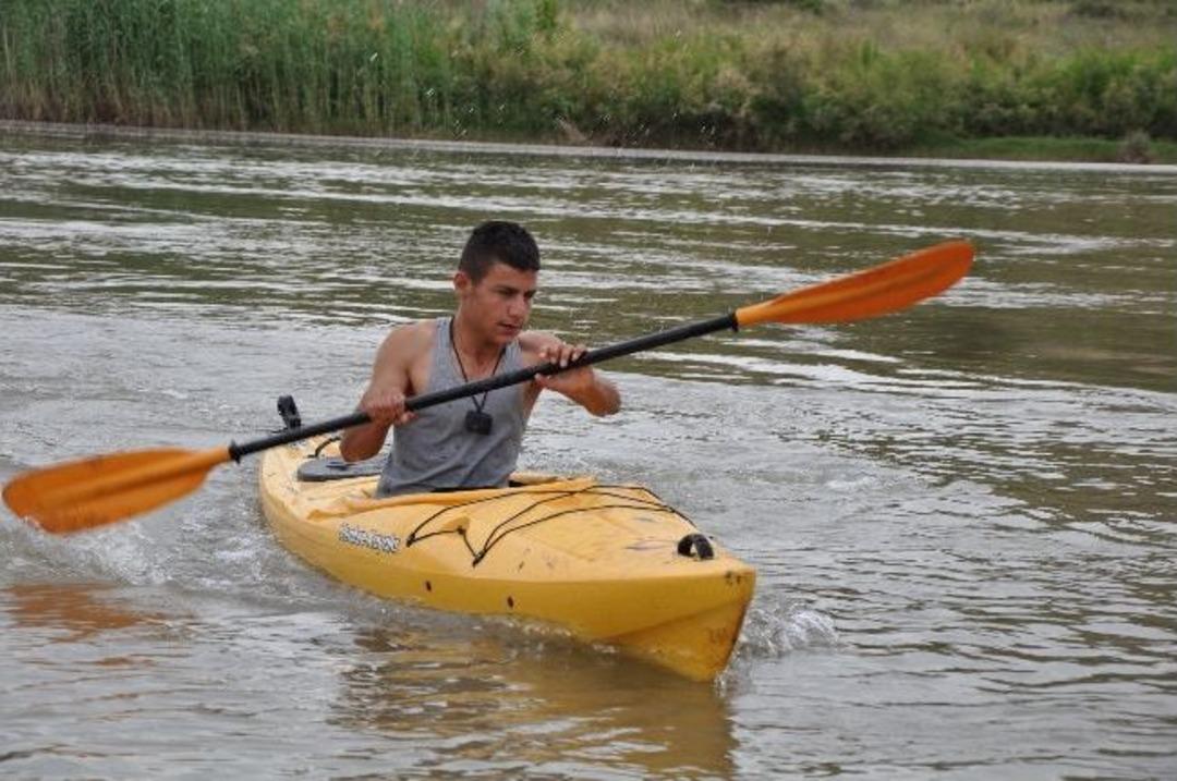 Dicle Nehri'nde kano yarışı d&uuml;zenlendi